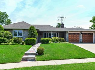 55 Alnwick Rd, Malverne, NY 11565