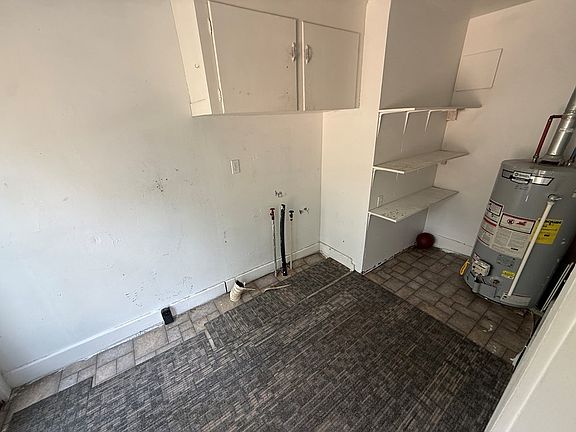 5th image of 113 Gaines Ave