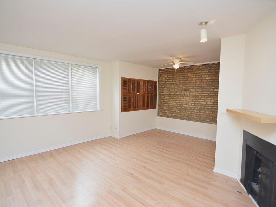 1st image of 1101 W Barry Ave #G