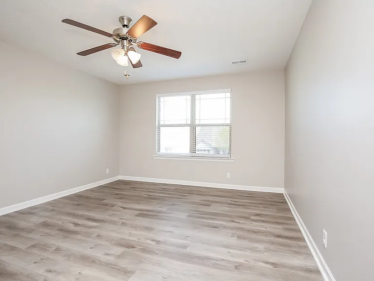 1834 Warmingfield Dr — Photo 8