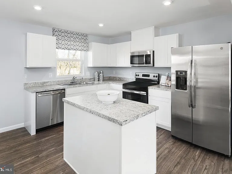 112 Hamilton Ln — Photo 5