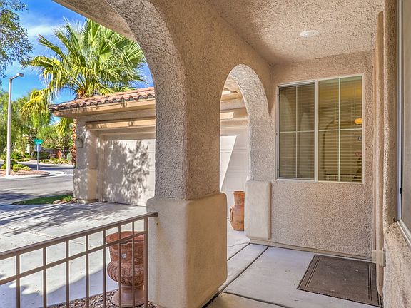 3rd image of 10967 Village Crest Ln