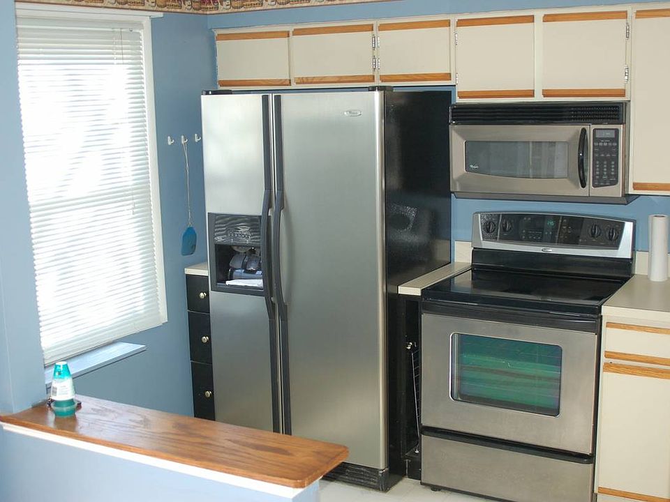 2nd image of 2816 New Providence Ct