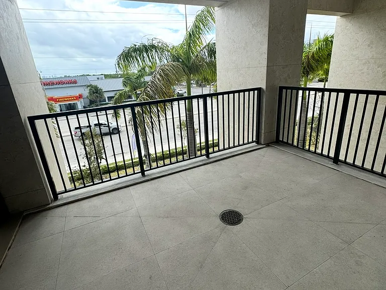 602 E Dania Bch #210 — Photo 8