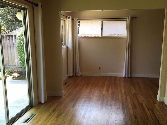 2nd image of 912 Desert Isle Dr