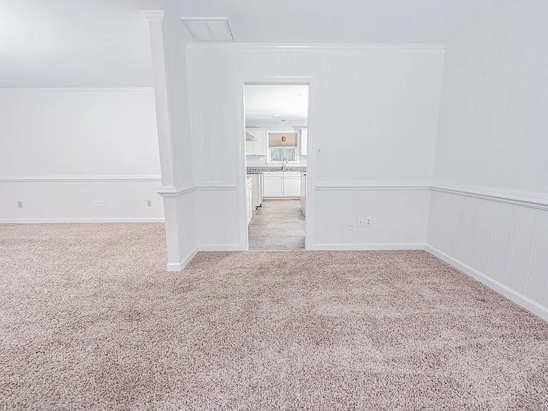 104 Dorchester Ln — Photo 23