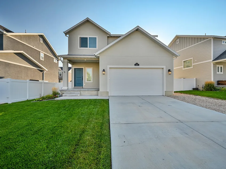1113 S Meadow Walk Dr