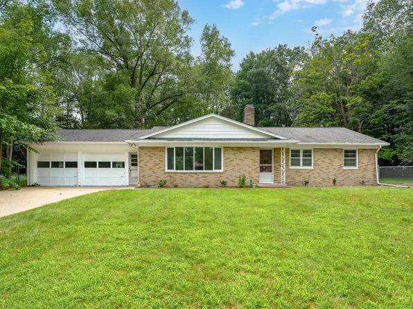 2484 Wolverine Ave, Kalamazoo, MI 49004