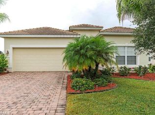 2880 Blossom Ct, Naples, FL 34120