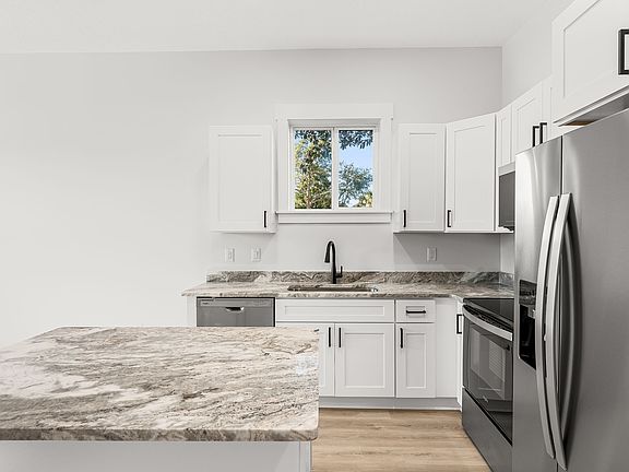 5th image of 100 Water Oak Ct