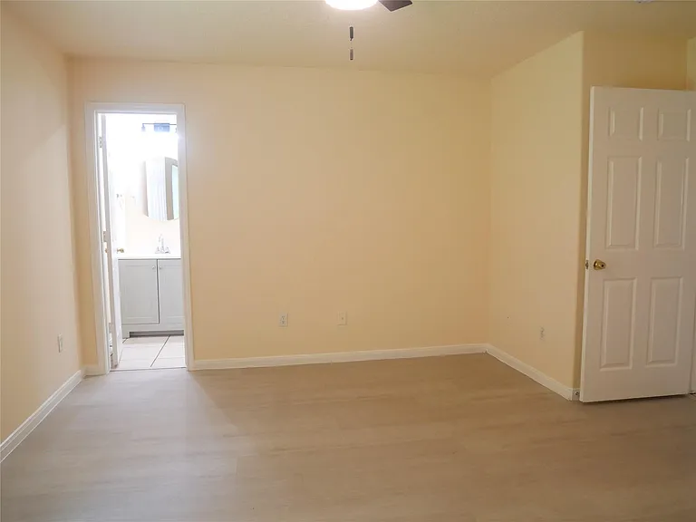 6603 Schambray St — Photo 32