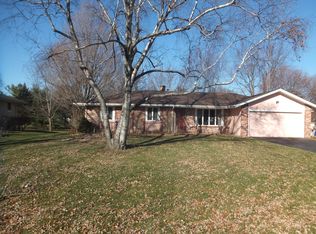 8142 Cloverdale Ln, Rockford, IL 61107