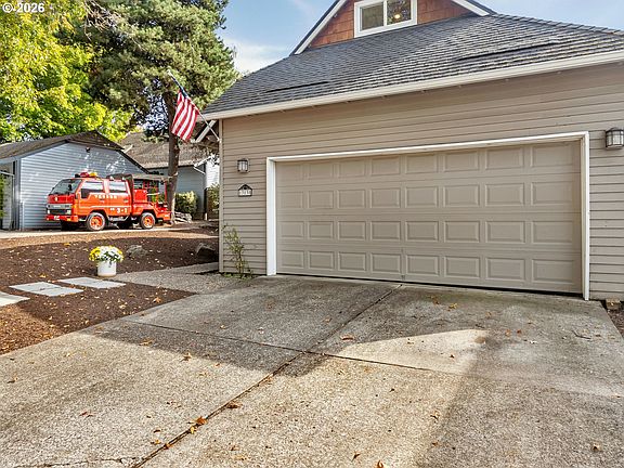 4th image of 13130 SW Falcon Rise Dr