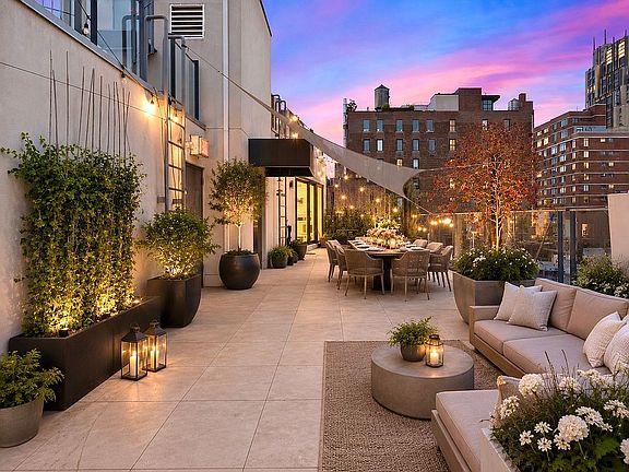 4th image of 192 8th Ave Unit Penthouse