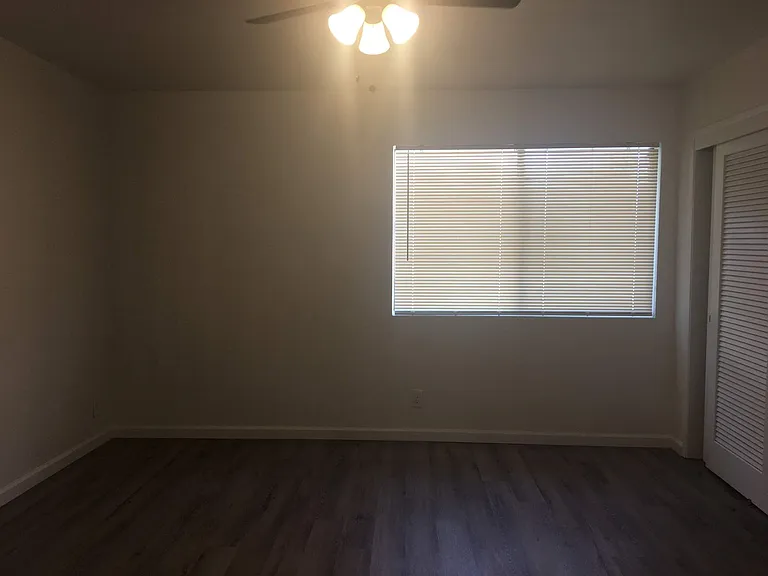 4544 N. Sharon Ave (670L-671G) — Photo 10