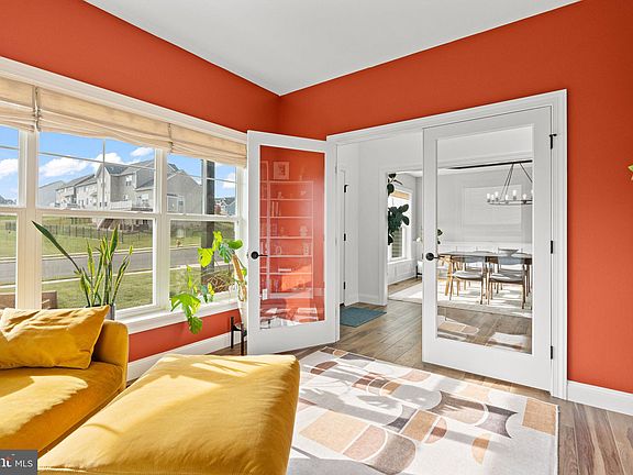 4th image of 2074 N Autumn Chase Dr
