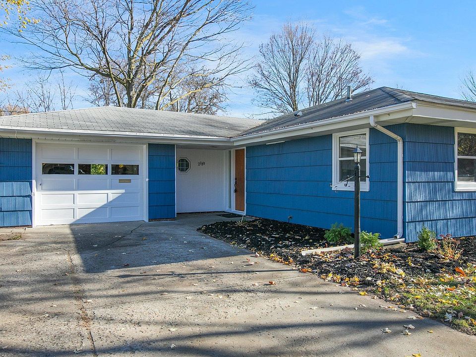 1st image of 2118 Hawthorne Dr