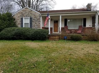 4304 Country Club Rd, Winston Salem, NC 27104