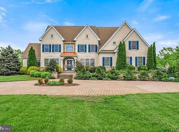 2nd image of 208 Bohemia Mill Pond Dr
