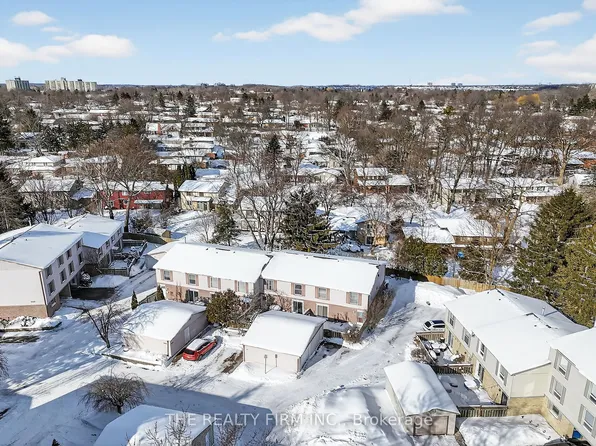 369 Everglade Cres, London, ON N6H 4M8