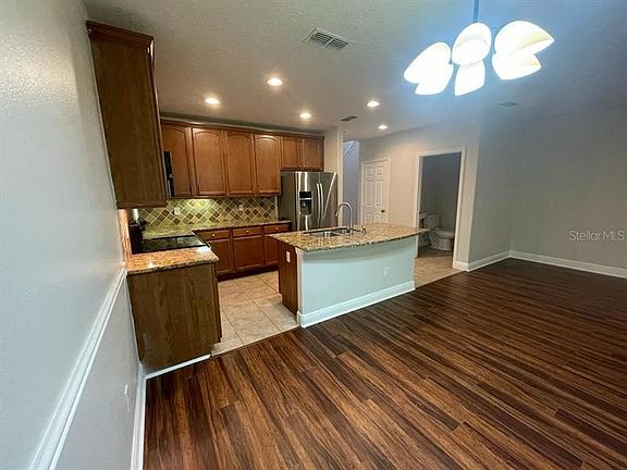 4th image of 2430 Windsor Lake Cir