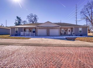 209 W Locust St, Fort Branch, IN 47648