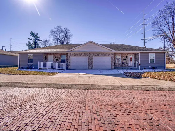 209 W Locust St, Fort Branch, IN 47648