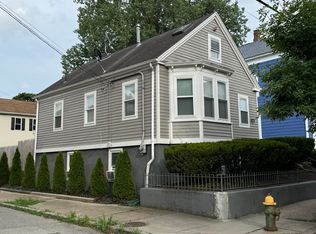 160 Ocean St #1, Providence, RI 02905