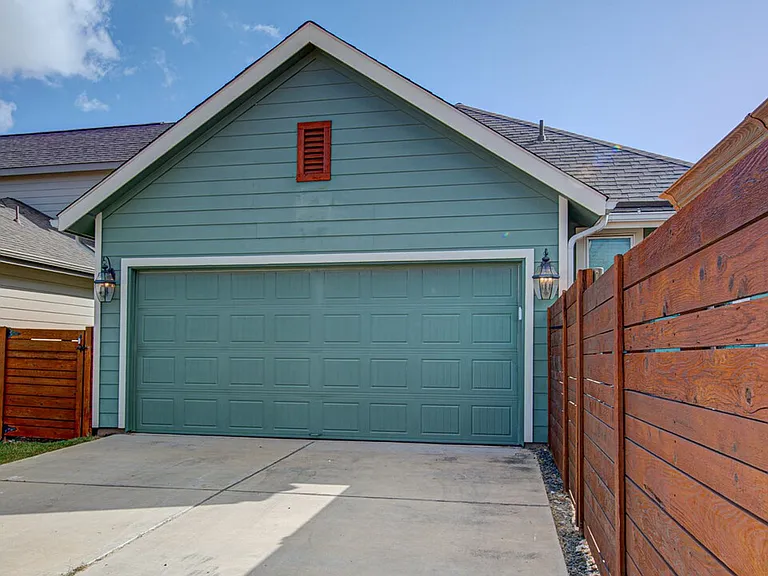 8816 Blaze Dr — Photo 26