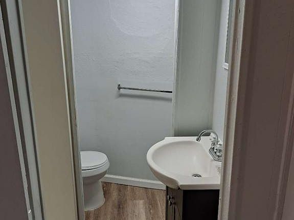 4th image of 209 N 4th St