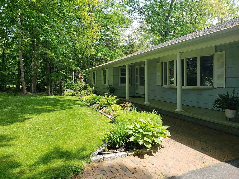 24 Chapel Rd — Photo 1
