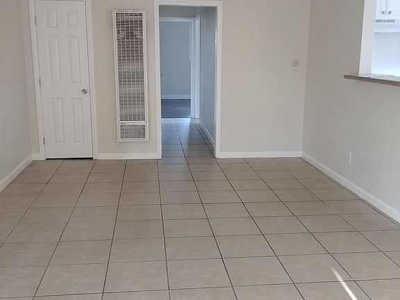 4th image of 465 E Pasadena St APT 1