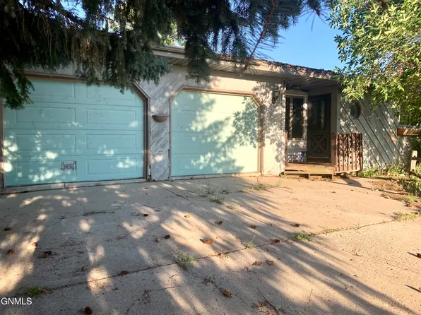 320 7th Ave NW, Hazen, ND 58545