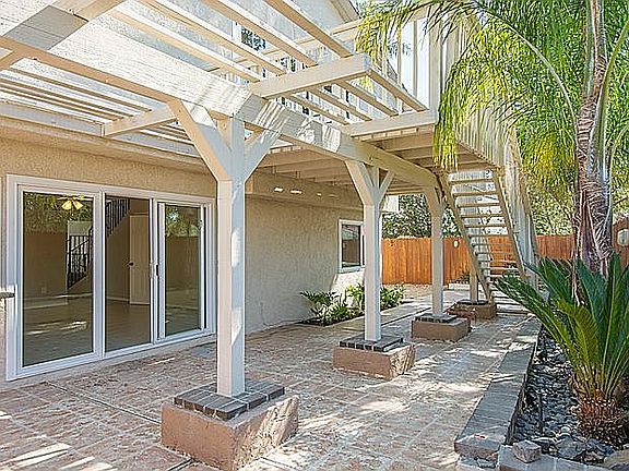 4th image of 528 Cayo Grande Ct