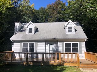 1709 Rolling Hills Dr, Tobyhanna, PA 18466