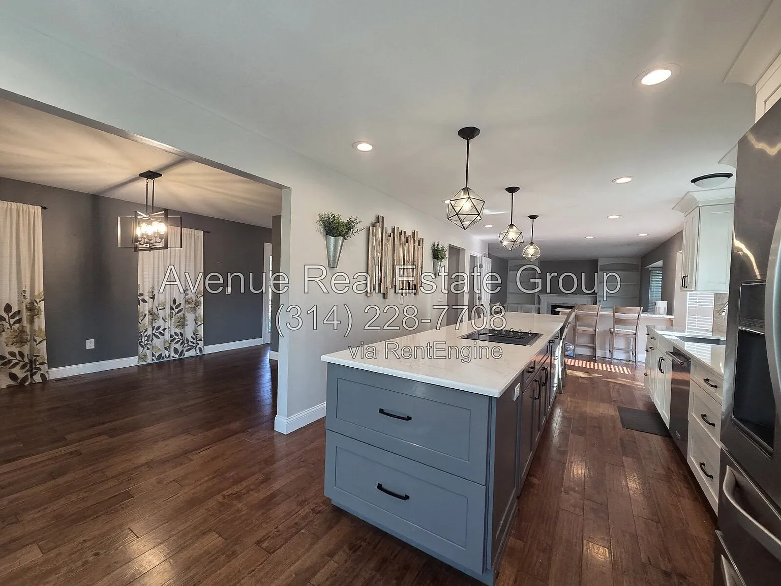 4 bed, 2.5 bath, 1852 sqft, $2,995 — Photo 4