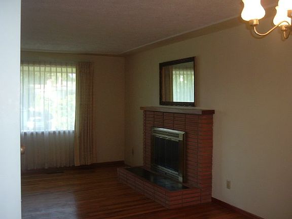 3rd image of 4005 W Winston Dr