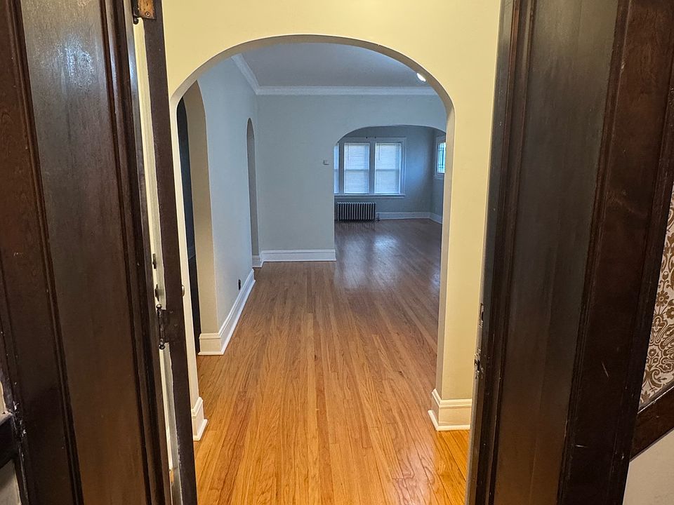 1st image of 1814 Warren St #1W