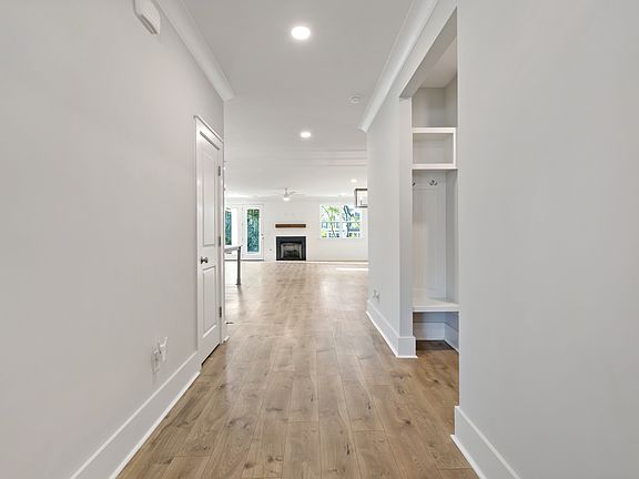3rd image of 2110 Lequire Ln