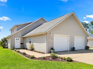 117 Cherry Ln, Washington, IL 61571