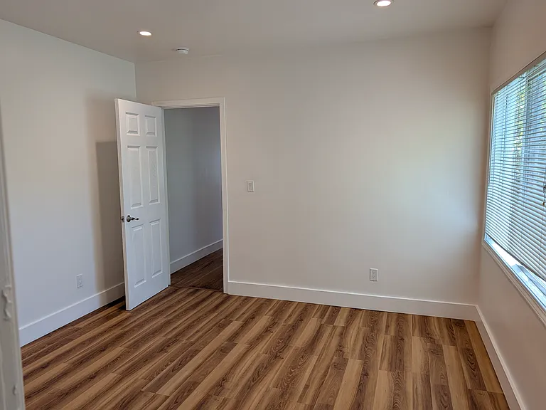 1037-1039 Channing Way #1037-1/2 — Photo 4