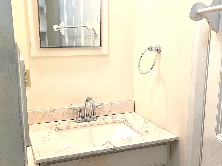 875 W Miner St #3 — Photo 14