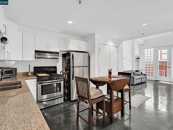 3rd image of 3116 Adeline St APT 110