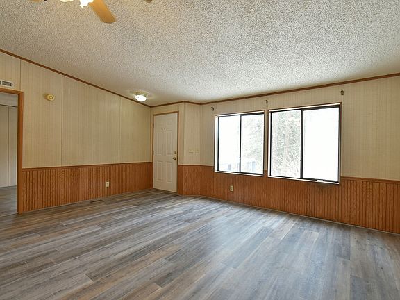 5th image of 300 Main St