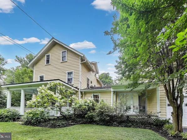 5809 Grosvenor Ln, Bethesda, MD 20814