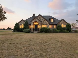 542 Pierce Rd, Red Oak, TX 75154