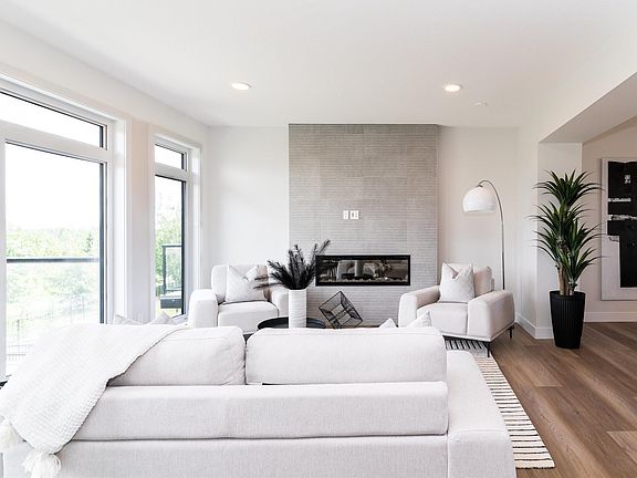 4th image of 7121 May Cres NW #16