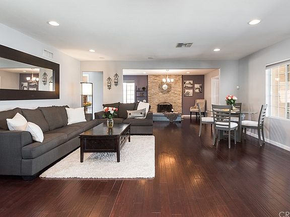 3rd image of 22319 Runnymede St
