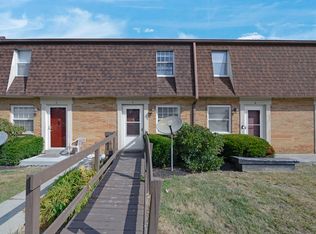5696 Beechcroft Rd APT F, Columbus, OH 43229