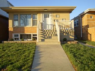 2624 W 96th Pl, Evergreen Park, IL